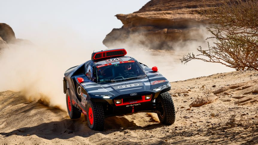 Udany start Audi RS Q e-tron na Rajdzie Dakar