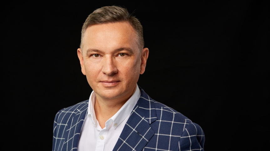 Trzy pytania do Pawła Tomaszka, dyrektora ds. komunikacji i rozwoju biznesu ElectroMobility Poland