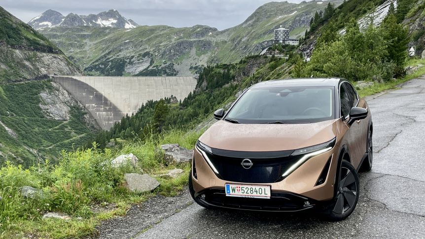 Elektryczny Nissan Ariya – komfort długich podróży