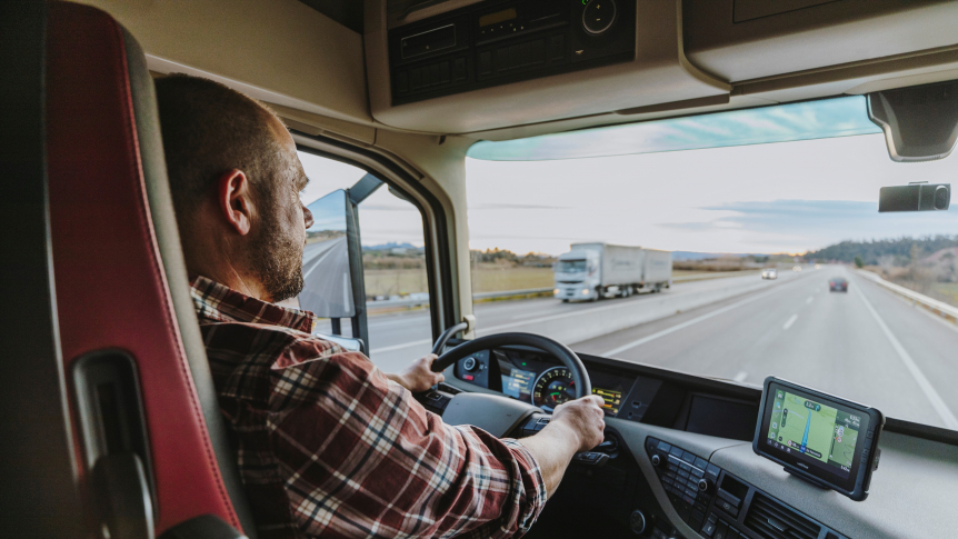 Kierowcy mogą dłużej prowadzić pojazdy ciężarowe i autobusy