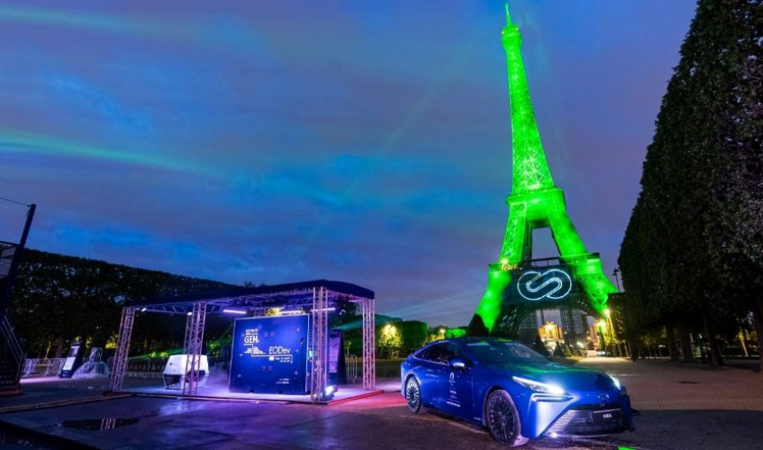 Oświetlenie wieży Eiffla zasilane przez ogniwa paliwowe Toyoty